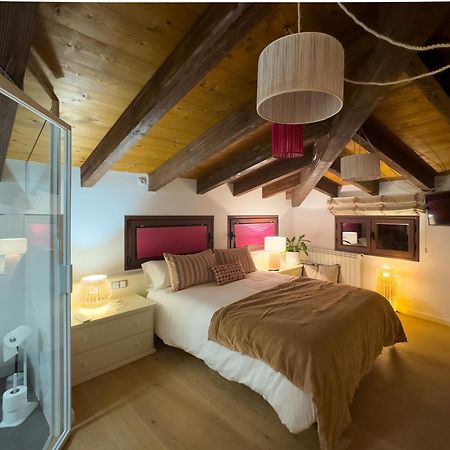 Hotel Rural Flor De Almendro Loarre Buitenkant foto