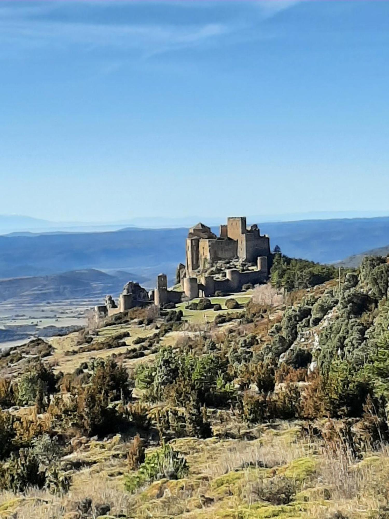 Hotel Rural Flor De Almendro Loarre Buitenkant foto
