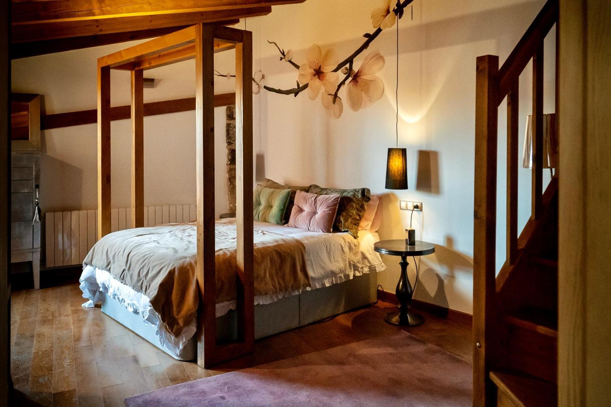 Hotel Rural Flor De Almendro Loarre Buitenkant foto